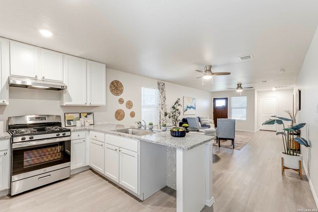 10410 McClintock Dr, Converse, TX 78109