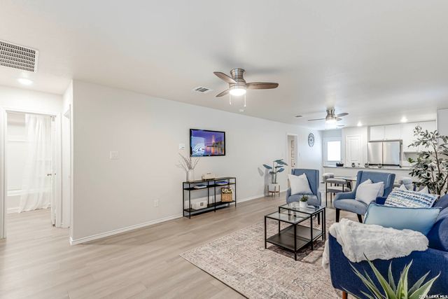 10410 McClintock Dr, Converse, TX 78109