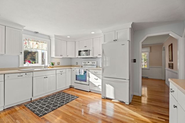 30 Tadmuck Road, Westford, MA 01886
