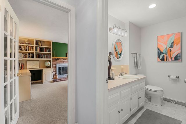 30 Tadmuck Road, Westford, MA 01886