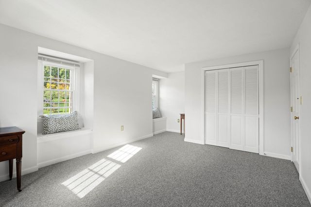 30 Tadmuck Road, Westford, MA 01886
