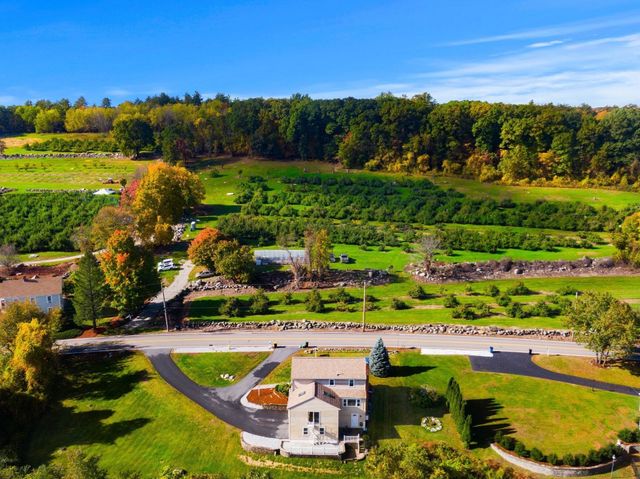 30 Tadmuck Road, Westford, MA 01886