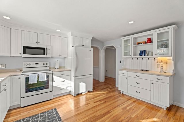 30 Tadmuck Road, Westford, MA 01886