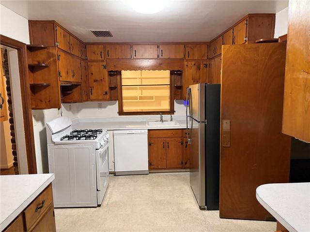 2022 Woodbine Terrace, Atlanta, GA 30329