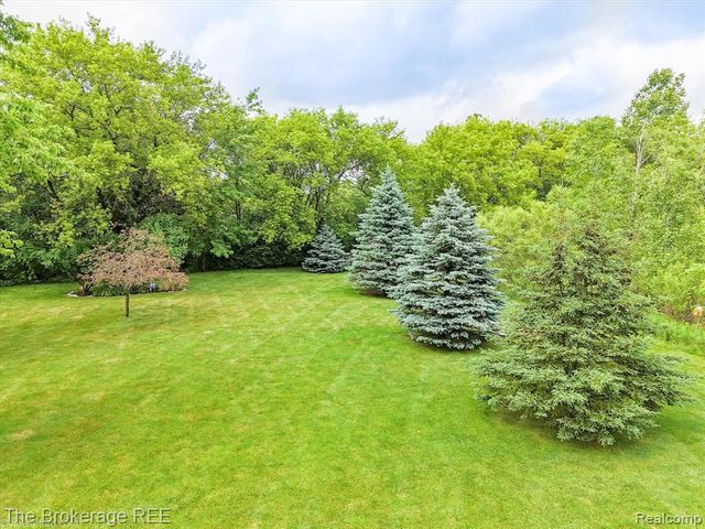 4432 N Belsay Road, Flint, MI 48506