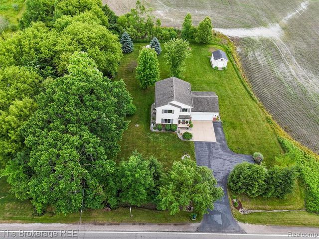 4432 N Belsay Road, Flint, MI 48506
