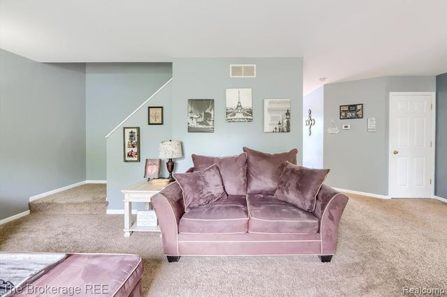 4432 N Belsay Road, Flint, MI 48506