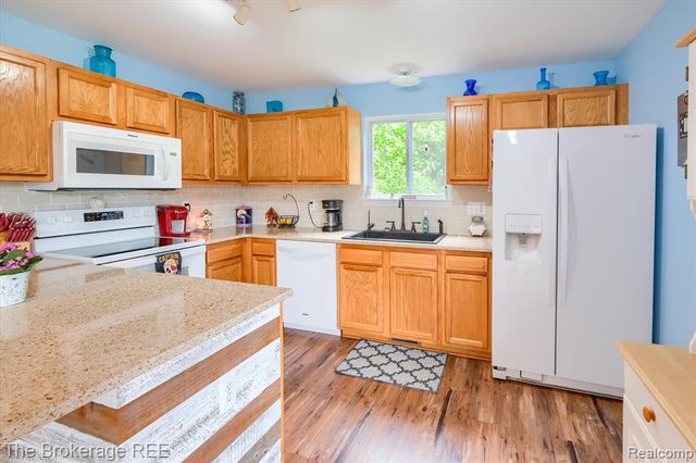 4432 N Belsay Road, Flint, MI 48506