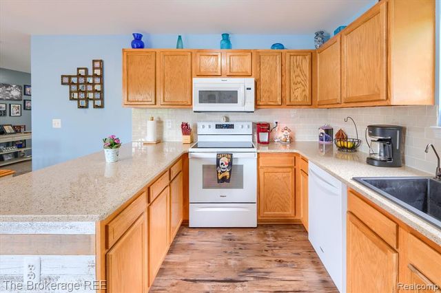 4432 N Belsay Road, Flint, MI 48506