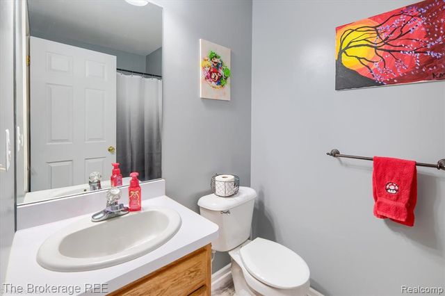 4432 N Belsay Road, Flint, MI 48506