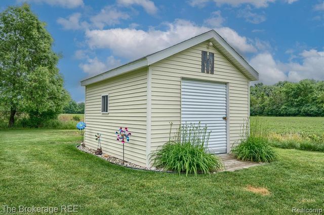 4432 N Belsay Road, Flint, MI 48506
