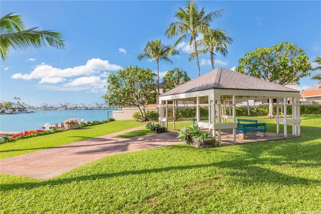 1 Keahole Place 2511, Honolulu, HI 96825