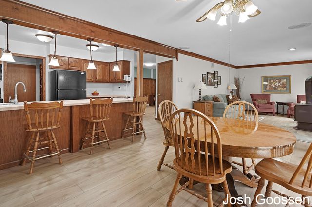 5742 Timber Canyon Bend Ne, Cannon Twp, MI 49306