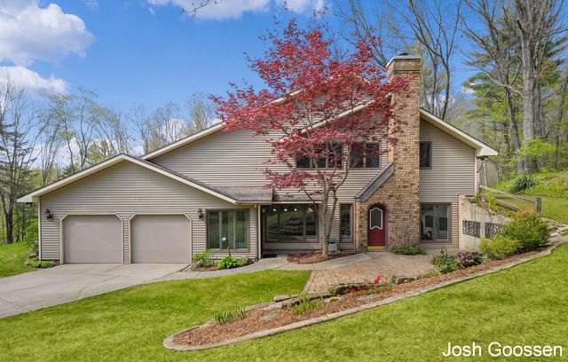 5742 Timber Canyon Bend Ne, Cannon Twp, MI 49306