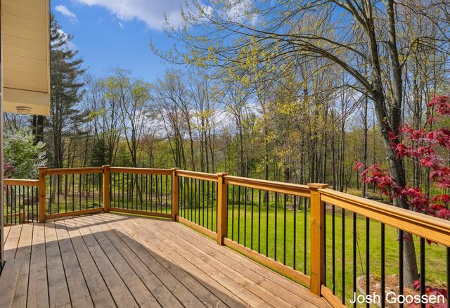 5742 Timber Canyon Bend Ne, Cannon Twp, MI 49306