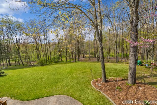 5742 Timber Canyon Bend Ne, Cannon Twp, MI 49306