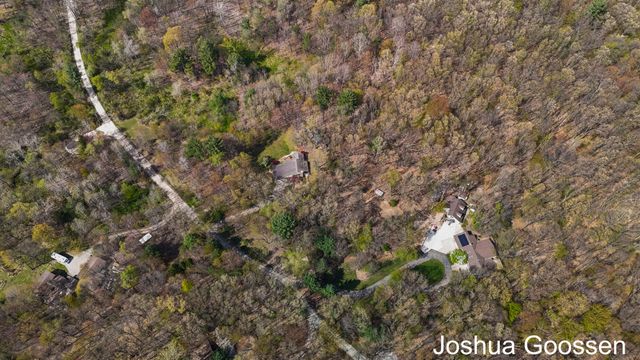5742 Timber Canyon Bend Ne, Cannon Twp, MI 49306