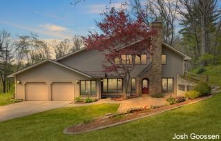 5742 Timber Canyon Bend Ne, Cannon Twp, MI 49306