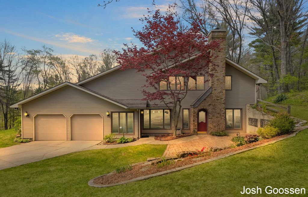 5742 Timber Canyon Bend Ne, Cannon Twp, MI 49306