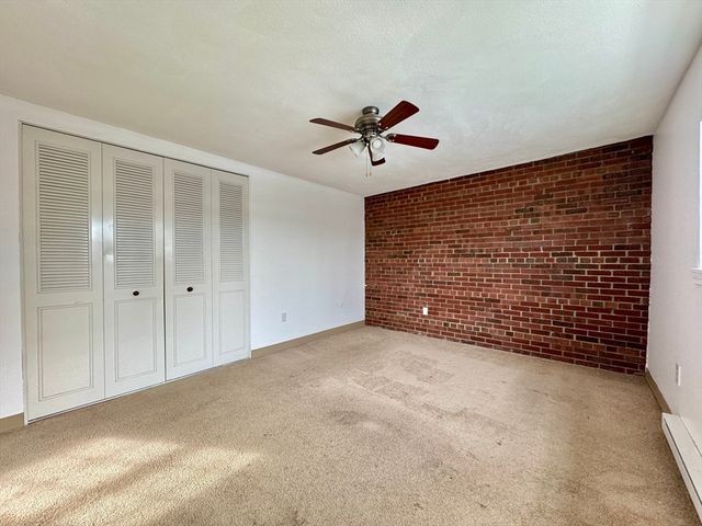 25 Greentree Ln 43, Weymouth, MA 02190