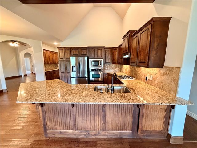 706 Gleneagle Lane, Cave Springs, AR 72718