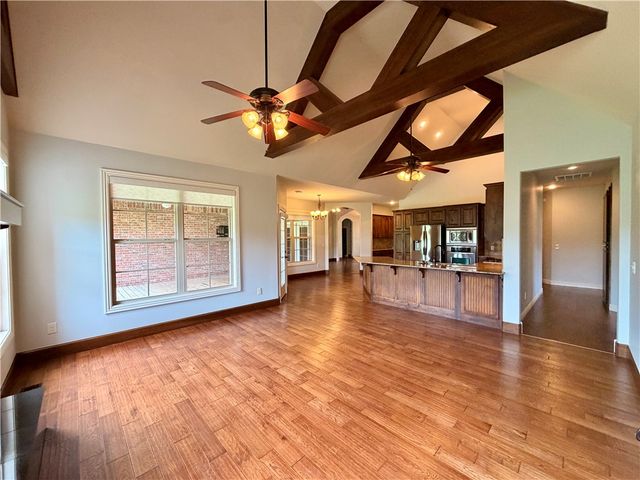 706 Gleneagle Lane, Cave Springs, AR 72718