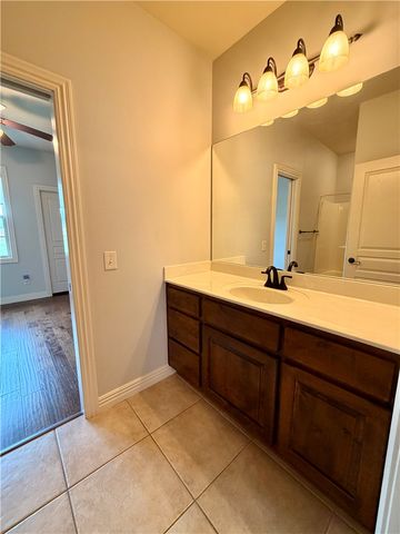 706 Gleneagle Lane, Cave Springs, AR 72718