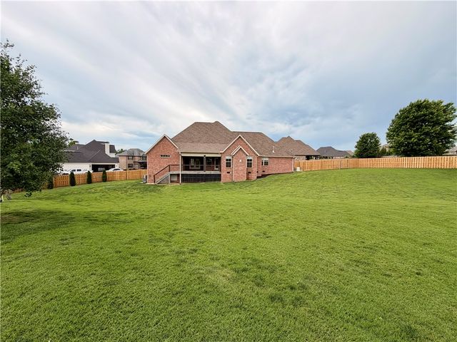 706 Gleneagle Lane, Cave Springs, AR 72718