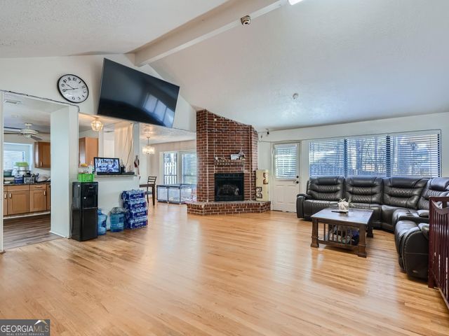 1321 Beeblossom Trail, Lawrenceville, GA 30044