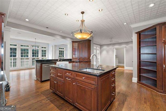 1152 Byrnwyck Road NE, Brookhaven, GA 30319