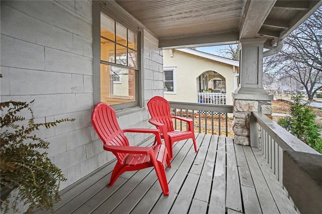 1025 E 76th Street, Kansas City, MO 64131