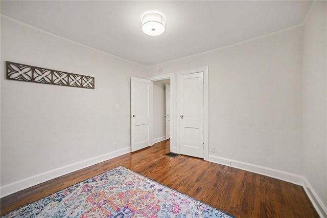 1025 E 76th Street, Kansas City, MO 64131