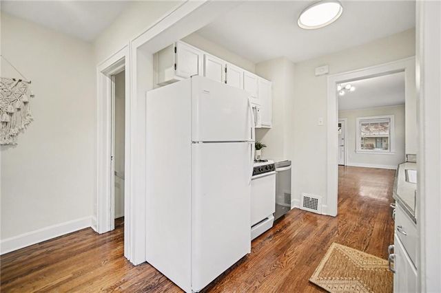 1025 E 76th Street, Kansas City, MO 64131