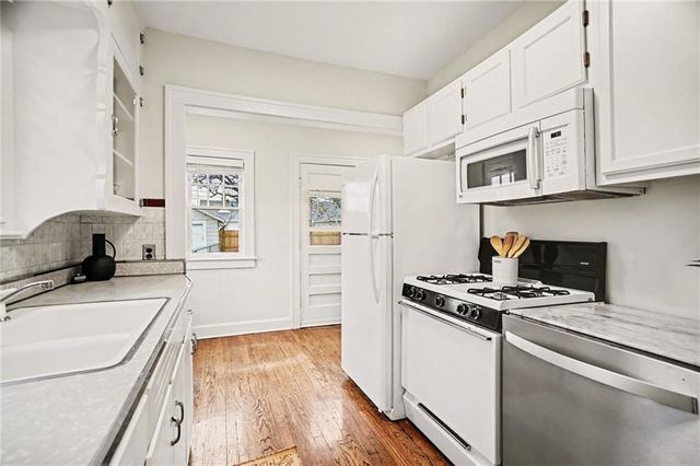 1025 E 76th Street, Kansas City, MO 64131