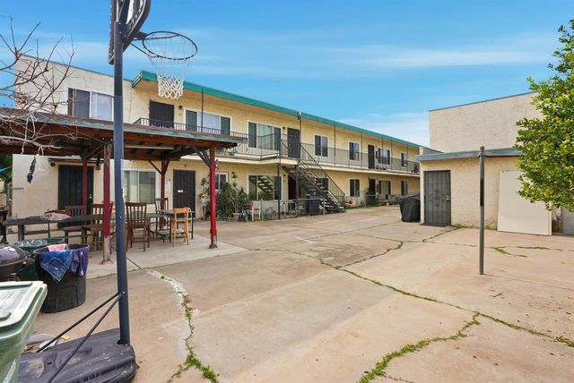 335 Laurel Avenue, National City, CA 91950