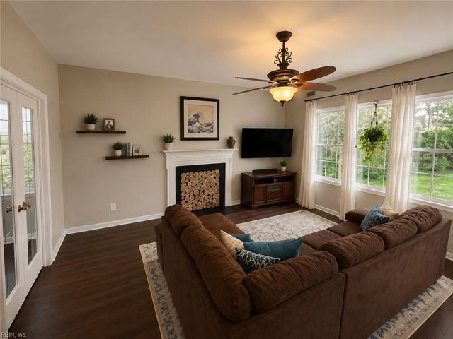 6428 Aberdeen PL, Suffolk, VA 23435