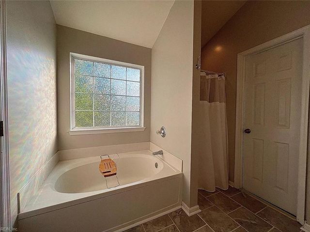 6428 Aberdeen PL, Suffolk, VA 23435