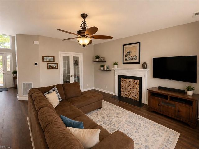 6428 Aberdeen PL, Suffolk, VA 23435