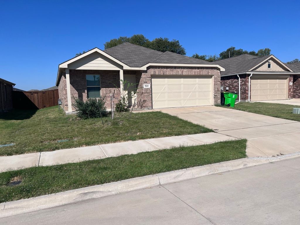 1524 Claireborne Court, Little Elm, TX 75068