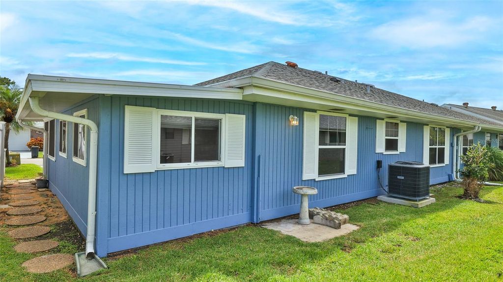 Image 29 of property listing at 12 BOGEY CIRCLE, New Smyrna Beach, FL 32168