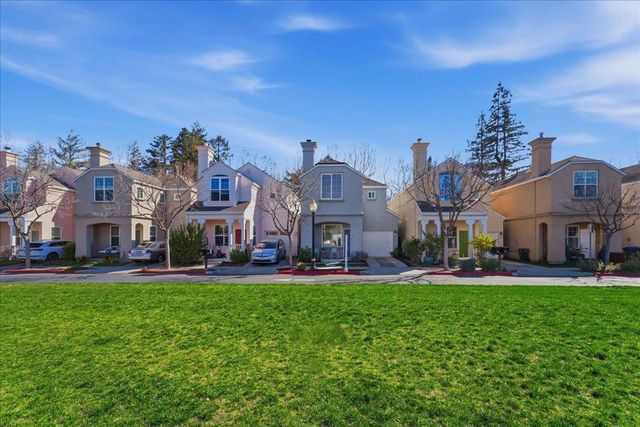 131 Concord Circle, Mountain View, CA 94040