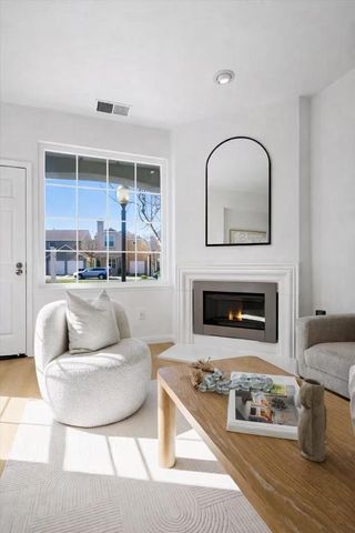 131 Concord Circle, Mountain View, CA 94040