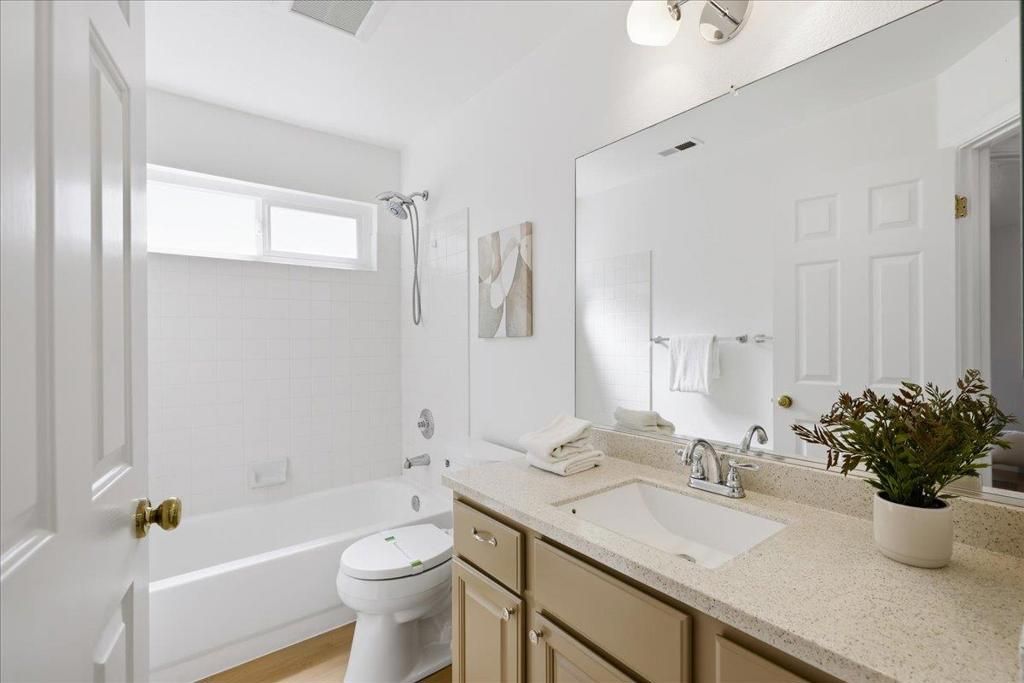 Image 19 of property listing at 131 Concord Circle, Mountain View, CA 94040