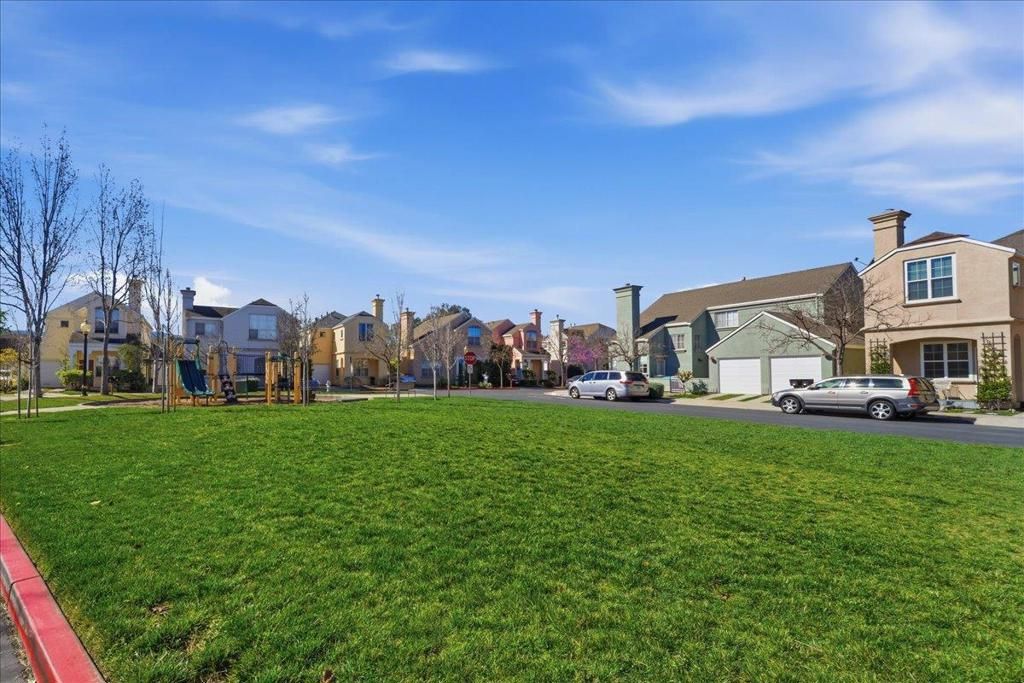 Image 29 of property listing at 131 Concord Circle, Mountain View, CA 94040