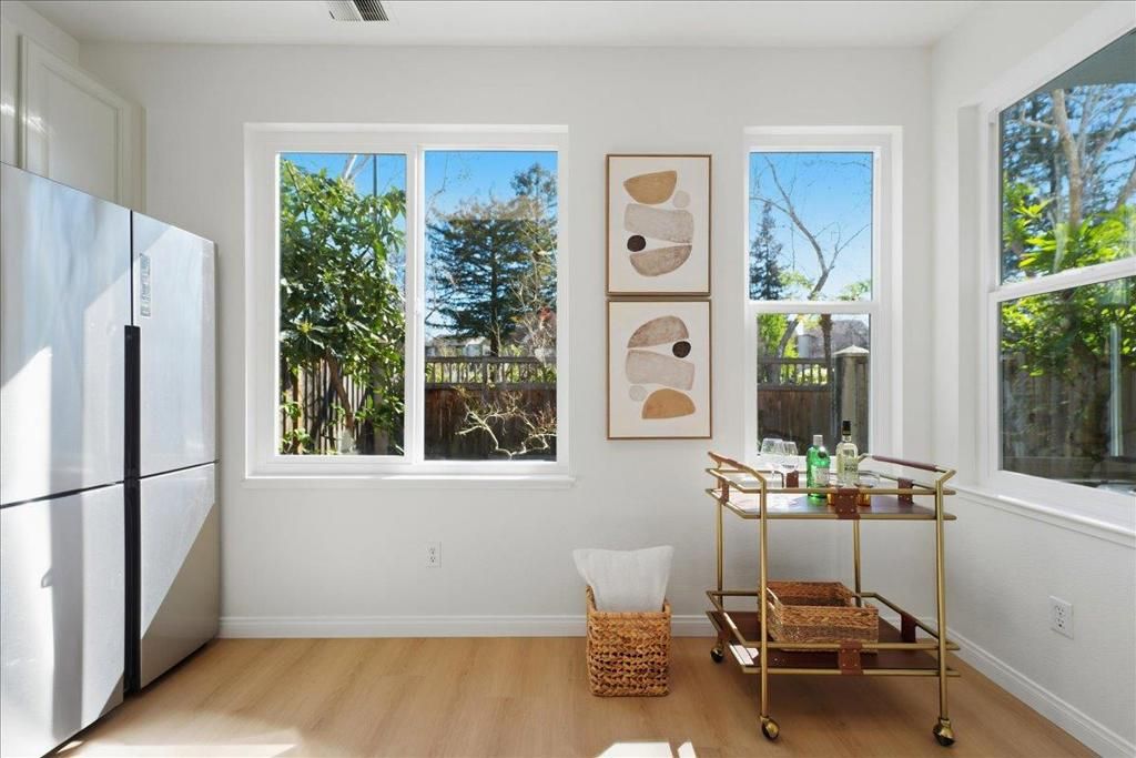 Image 8 of property listing at 131 Concord Circle, Mountain View, CA 94040