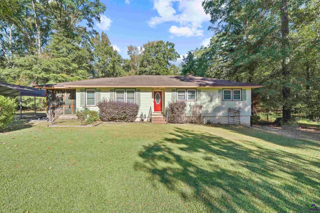 894 Chapman Drive, Macon, GA 31211
