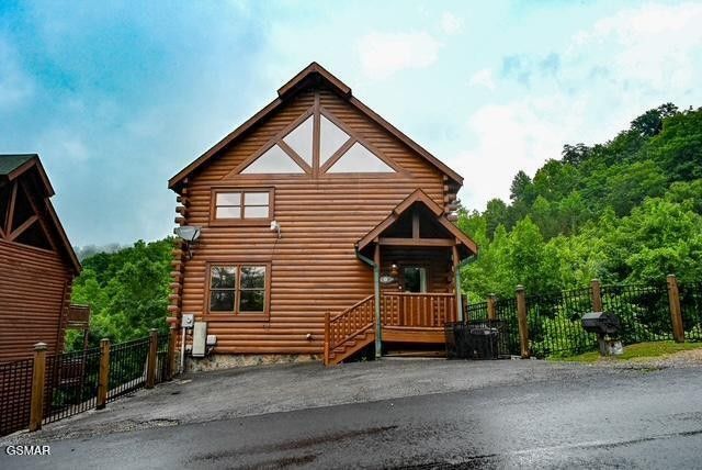 1044 Black Bear Cub Way, Sevierville, TN 37862