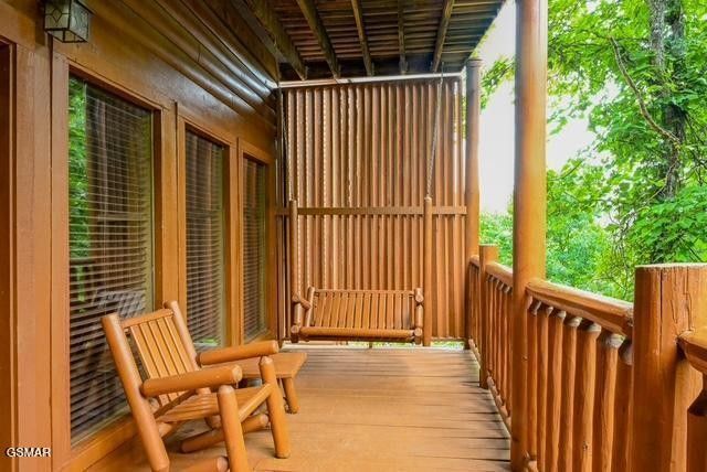 1044 Black Bear Cub Way, Sevierville, TN 37862