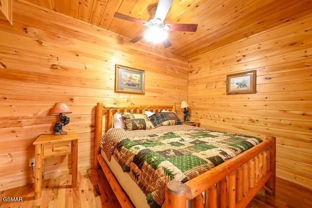 1044 Black Bear Cub Way, Sevierville, TN 37862