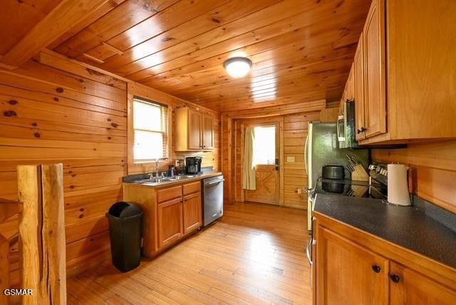 1044 Black Bear Cub Way, Sevierville, TN 37862